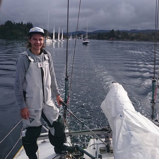 Klar for start i årets i #BergensSeilforening! leder an! Båten er lastet opp med og